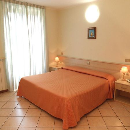 Casa Vacanze Touring 韦尔巴尼亚 外观 照片