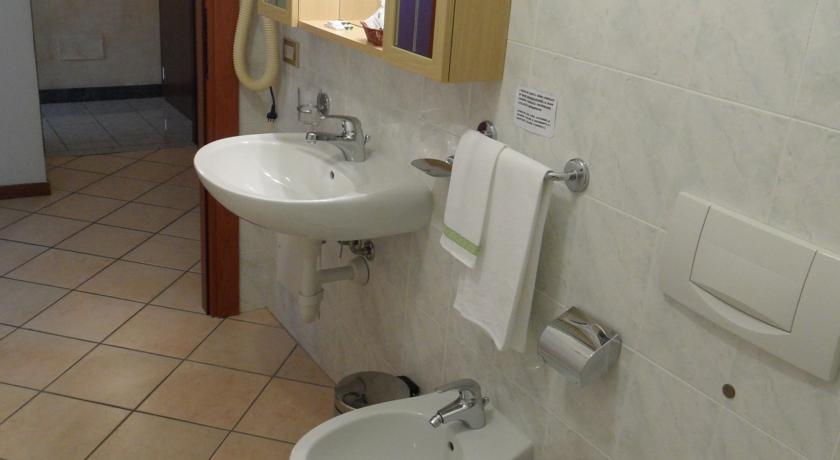 Casa Vacanze Touring 韦尔巴尼亚 外观 照片