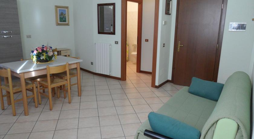 Casa Vacanze Touring 韦尔巴尼亚 外观 照片